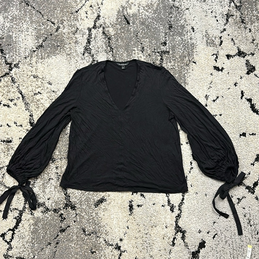 Banana Republic Long Sleeve V-Neck Knit Blouse
